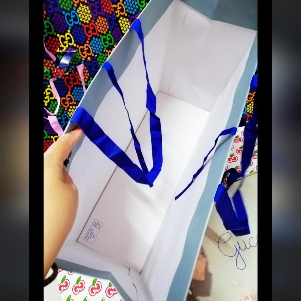 Gucci Birthday Cake & Candles Gift Shopping Bag 19 x 14 x 6.5 AUTHENTIC RARE - Picture 3 of 10